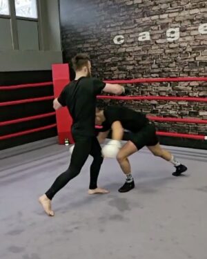 Adam Borics Instagram - 🇺🇸 7 months ago I lost my first World Title Fight.  This was the roughest preflight  camp I had. A lot of things happened that people didn’t know.  Later I had the first surgery of my life. It’s been a tough time for me, after 12-14 sessions / week, I couldn’t train at all. I’ve never been in this kind of situation before, but I was sure of one thing, I wanted to get back training as soon as possible. I’ve been working so hard to get healthy again, doing rehab everyday sometimes at times two times a day and using different therapies to recovery faster. I am almost there, I started with boxing, drilling, Today I kicked for the first time after 6.5 months. I’m still not 100% but we are almost there.  I can’t wait to get back and get that belt! I’m hungrier than ever. The Kid 3.0 is coming! Second part of my carrier is ahead of me! Thank you for @drgelb he did an amazing job🙏
🇭🇺 Hét hónappal ezelőtt elveszítettem életem első Világbajnoki Címmérkőzését, Az ezt megelőző felkészülésem volt életem legrögösebb edzőtábora, sok dolog történt amiről az emberek nem tudnak. Később Megtörtént életem első műtétje. Kemény időszak volt számomra hiszen heti 12-14 edzés után nullára csökkent az edzések száma. Soha nem voltam ezelőtt ilyen szituációban De egy dologban biztos voltam Minél hamarabb vissza akarok térni edzésbe. Nagyon keményen dolgoztam hogy újra egészséges legyek. Mindent beleadtam a gyógytornába, néha  napi kétszer is tornáztam. Mindenféle regenerációs eszközt használtam hogy a gyógyulásomat felgyorsítsam. Már majdnem ott vagyok ahol lenni szeretnék, elkezdtem boxolni, birkozni és ma hat és fél hónap után újra rúghattam. 😍 Továbbra sem vagyok még 100% de már tényleg nem sok kell. Alig várom, hogy visszatérhessek, megszerezzem azt a bizonyos övet. Éhesebb vagyok, mint valaha. The Kid 3.0 érkezik!