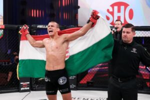 Adam Borics Instagram - 🇭🇺 Augusztus 20. Nemzeti Ünnepünk. Sok éve viszem már harcba magammal minden egyes alkalommal a 🇭🇺-t. Erőt ad számomra, minden egyes alkalommal érzem, hogy nem csak magamért, a családomért megyek harcba, hanem Magyarországért is. Hosszú út volt, teli nehézségekkel… sokszor felakartam adni, de eljött az idő. #AndNew 
🇺🇸 August 20. Happy Birthday Hungary, I went to war with this flag so manny times. Now it’s time to bring the belt to Hungary❤️🇭🇺