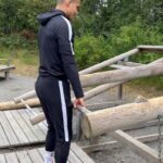 Adam Borics Instagram - 🇺🇸 Do not pray for an easy life, pray for the strength to endure a difficult one. 🇭🇺 Ne imádkozz egy könnyű életért, imádkozz inkább erőért, hogy elviseld a nehezet. “Bruce Lee” #Andnew #workout #nature #training #mmafighter Brotorpsstugan