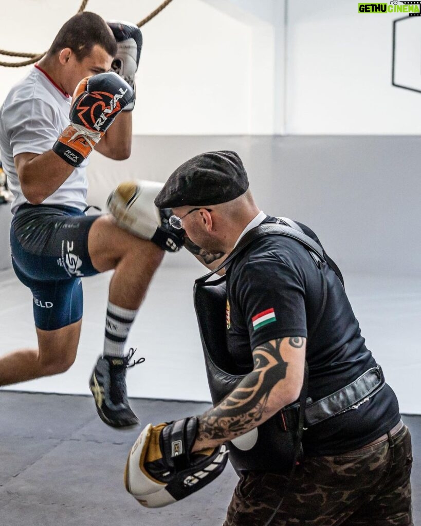Adam Borics Instagram - 🇺🇸 You have to fight some of the bad days to earn some of the best days of your life! 🇭🇺 🏹 Le kell küzdeni néhányat a rossz napokból, hogy kiérdemeljük a legjobb napokat! #TheComeback #mma #workout #training #muaythai #boxing #striking Hungary