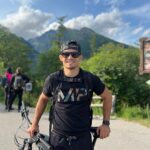Adam Borics Instagram - 🇺🇸 First time with e-Bike. What a experience, to falling in love with e-Bikes 😅 🇭🇺 Életembe először próbáltam ki e-bike-ot. Micsoda élmény, beleszerettem egyből azt hiszem kell egy otthonra is.🙃 #ebike #bike #myprotein #dorko #unibet Vysoké Tatry