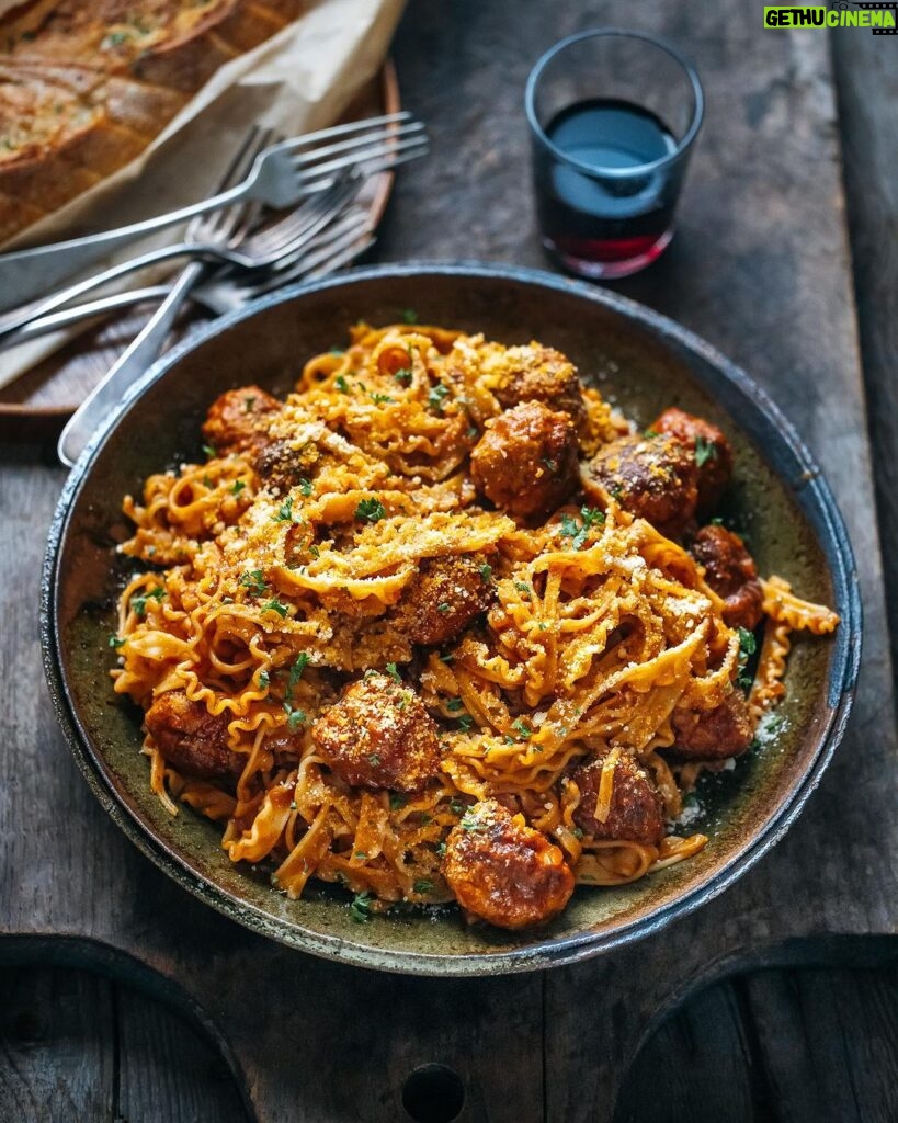 Adam Liaw Instagram - Tonight's dinner. Garlic meatballs with @sanremopasta curly fettuccine. My kids are obsessed with spaghetti and meatballs, and as someone who makes them often my best advice is to roll them big. It saves plenty of time and actually keeps them more moist in the process. #SanRemoQuickandEasyRecipes #PastaforEveryOccasion #FamilyDinner #ad