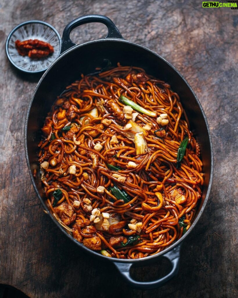 Adam Liaw Instagram - Tonight’s dinner. Pork and octopus braised Hokkien noodles. If you stir-fry noodles you can only really do so in batches for 1 or 2, which makes braised noodles so much easier for family cooking. This is a kilo of noodles cooked all at once to serve 5, and by “braised” I mean they only “braise” for about 2 minutes and they absorb the sauce so they come out quite dry. I rendered pork fat to fry the noodles Malaysian-style in lard (and to make the chu yau char - crispy pork fat) but if you didn’t do that this is a 10 minute start to finish dish.