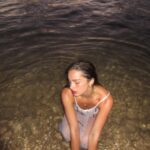 Addison Rae Instagram - hawaii💗🐚🪽🥭🥥🫚 thank you @1hotel.hanaleibay !! 1 Hotel Hanalei Bay