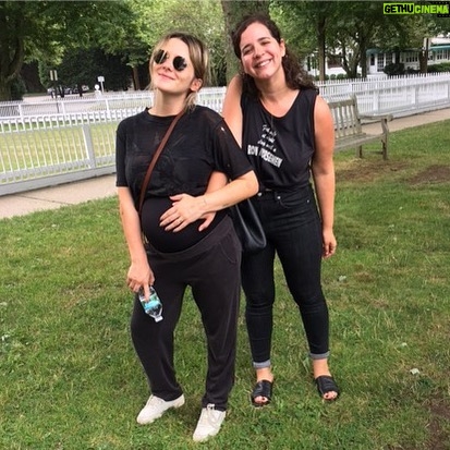 Addison Timlin Instagram - Baby kicks ❤️