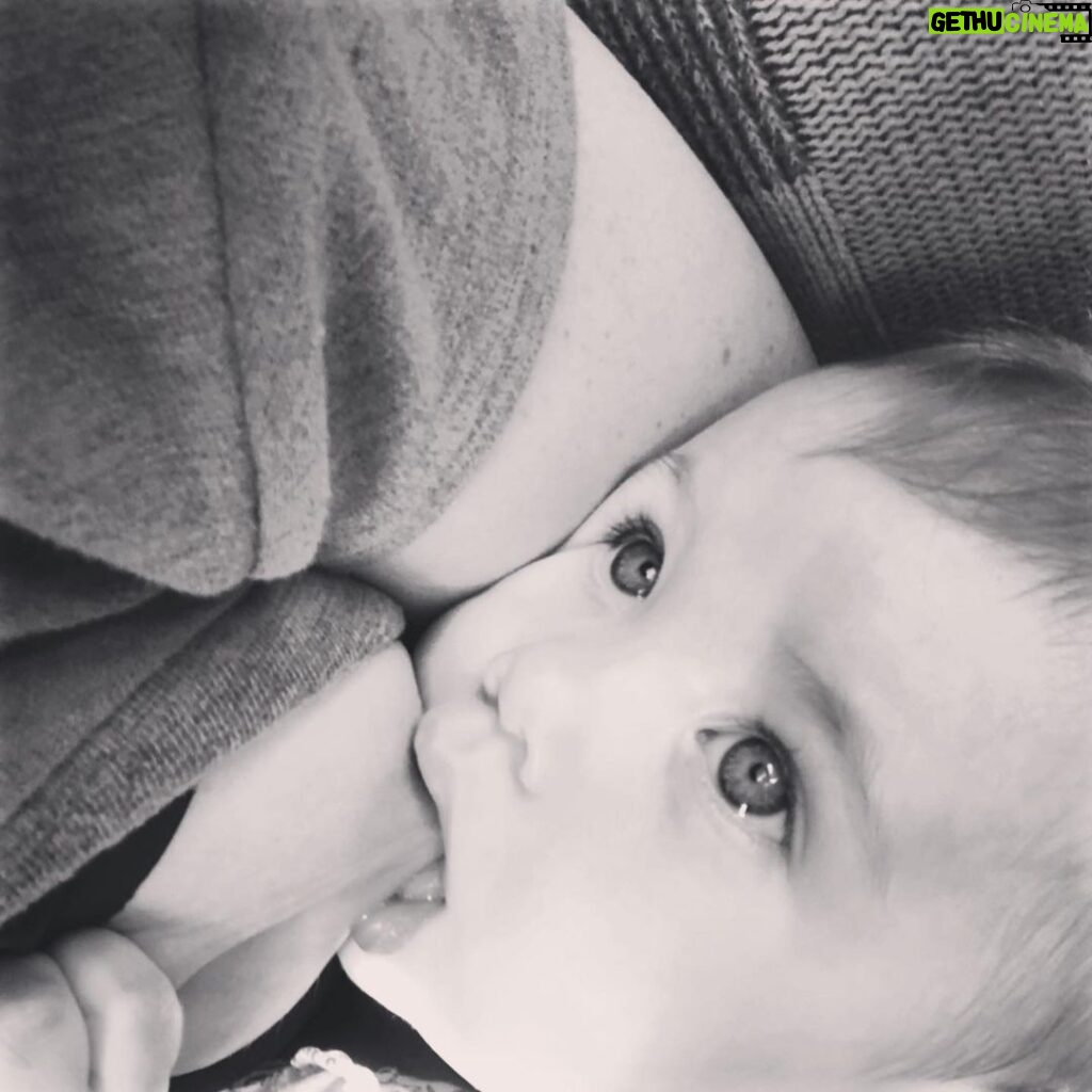 Addison Timlin Instagram - So far, I have spent 122 whole ass days of my life breastfeeding my children. Its the easiest thing in the world and it’s also the fucking hardest. Sometimes it feels like no one understands just how hard it is, but then I remember all my sisters out there. I feel so grateful my body gave me this opportunity, for the quiet magical moments and for all the bleeding, crying ones too. I feel sort of corny acknowledging this hashtag holiday but the truth is at least once a day I want to quit and so far I haven’t, so I want to take a little space for myself and for others on the ride to be acknowledged today. #worldbreastfeedingweek and also #fedisbest