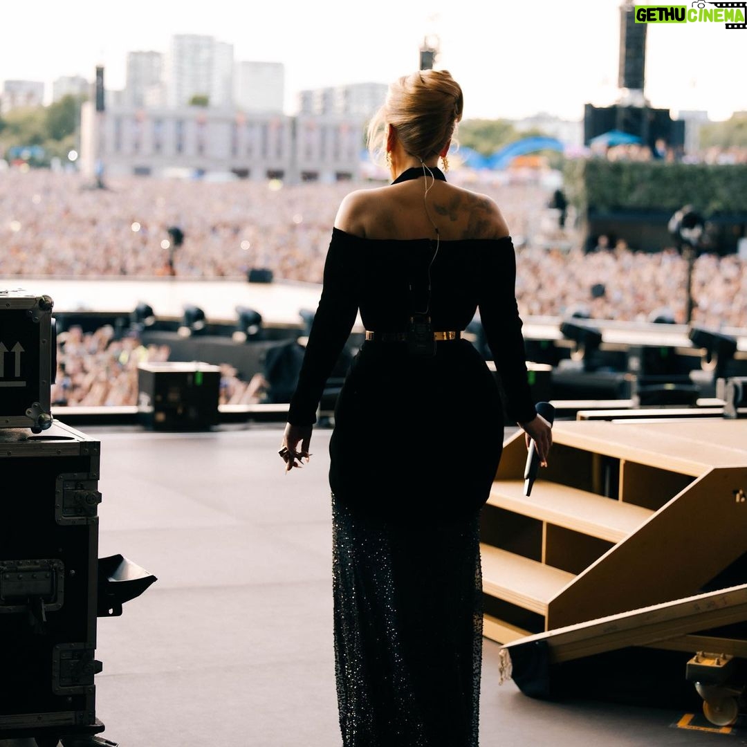 Adele Instagram - Hyde Park Night 1! What a crowd!! Thank you my loves, I can’t wait to do it all again tonight ♥️