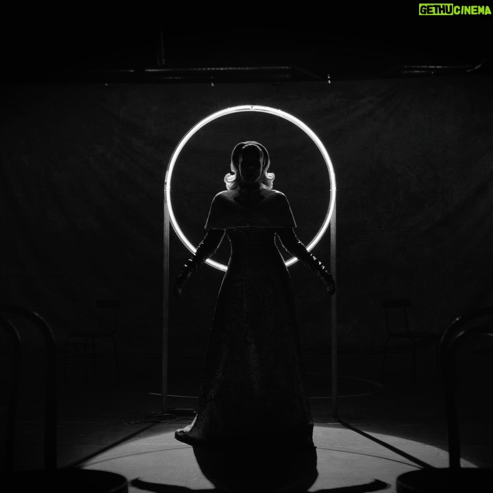 Adele Instagram - Rested and Re-Set! Feeling ready for 2022, there’s so much coming, I’m excited for you all to see it x