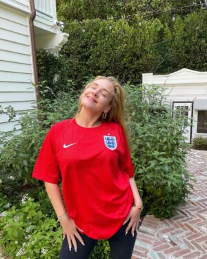 Adele Instagram - You did us so proud! You brought our game home and brought us all together 🏴󠁧󠁢󠁥󠁮󠁧󠁿 ♥️