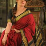 Aditi Ravi Instagram - Everything comes in time to those who can Wait.. 😊 💄 @shari_naressh_makeup 📸 @aghoshvyshnavam_avm 🥻 @kaithari_nesavu_sarees #saree #inatagram