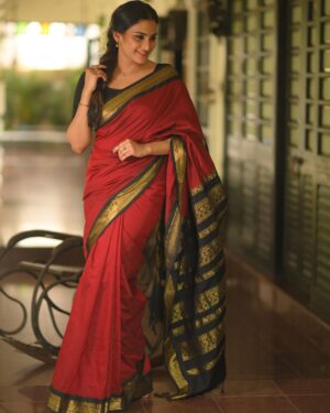 Aditi Ravi Instagram - Everything comes in time to those who can Wait.. 😊

💄 @shari_naressh_makeup 
📸 @aghoshvyshnavam_avm 
🥻 @kaithari_nesavu_sarees 

#saree #inatagram