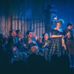 Adriana Del Claro Instagram - Sweeney Todd está indicado ao Prêmio Shell de Teatro pela brilhante cenografia de @zenriqdpaula e @eu.o.cesar Parabéns Zé e César pelo trabalho impecável e obrigada pela honra de fazer parte desse projeto pela confiança no meu trabalho e parabéns a todos desse time @sweeneytoddbrasil orgulho que não cabe!! Ainda me beliscando!!! Estamos no Shell!!!!!!!!!! 😮😮😮❤️🥧🪒 @delclaroproducoes @033rooftop Fotos do talentoso @stephansolon 033 Rooftop