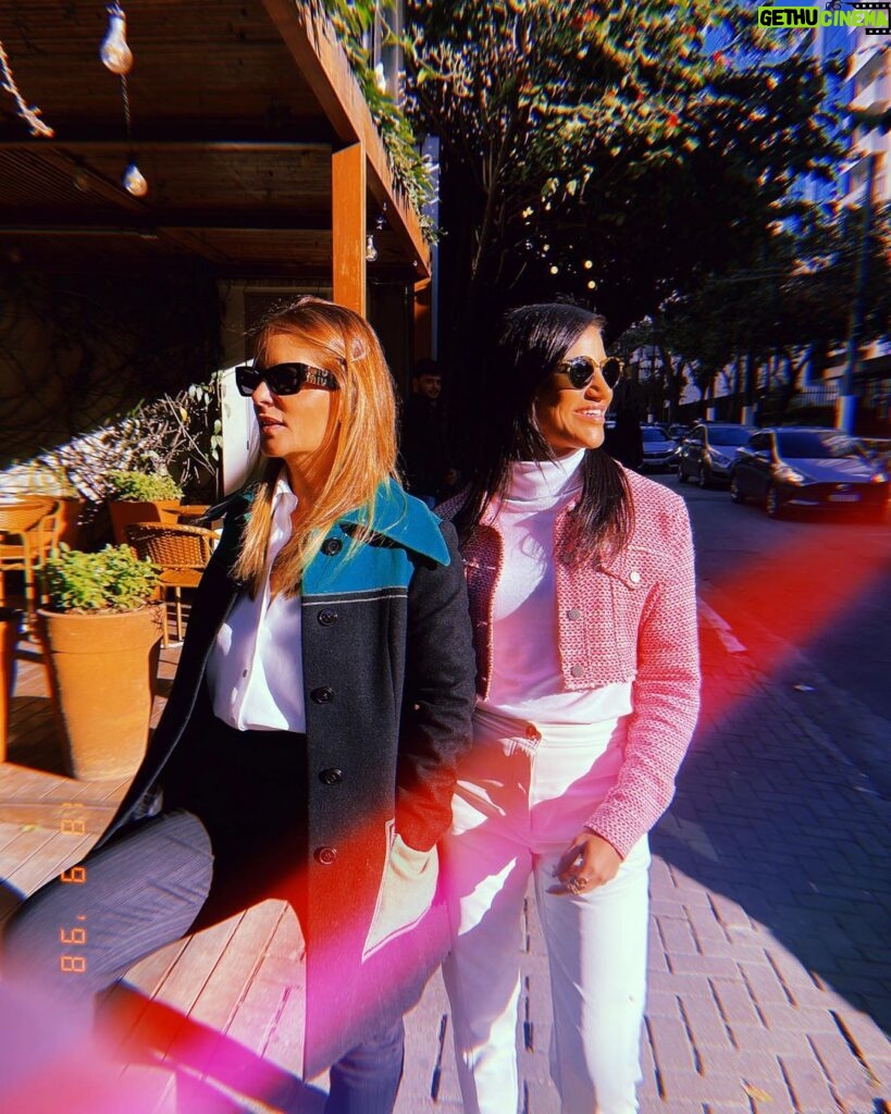 Adriana Del Claro Instagram - 🪐🤍 #sisters São Paulo, Brazil