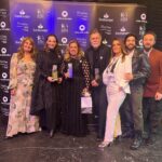 Adriana Del Claro Instagram - Sobre o @premiobibiferreira que noite especial! Ainda absorvendo nossos prêmios e tantas mensagens lindas que tenho recebido. Sim conseguimos. Enfrentamos pandemia, burocracias e hoje celebramos nossos 3 premiados que representam um timaço!! Criativos, elenco, técnicos, produção, apoiadores, patrocinadores e nosso querido público. Obrigada pela união, perseverança, talento e amor a arte. Obrigada aos jurados e parabéns a todos os vencedores. Obrigada @033rooftop por entrar junto com a gente desde O Grande Cometa. Que a gente siga fazendo o que ama. Viva o Teatro Musical!! Que noite feliz!!!! Teatro Santander