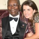 Adriana Del Claro Instagram - No #tbt dois encontros com B.B. King, primeira foto no camarim do Bourbon Street, na segunda no Teatro Guaíra em Curitiba. Me belisco até hoje. Blues Boy. O Rei e sua Lucille. Obrigada. #bbking #lucille