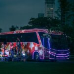 Adriana Del Claro Instagram – “Jingle Bus- um Concerto de Natal” é um projeto social da Del Claro Produções que busca levar a energia do natal para lugares públicos com um ônibus que percorre a cidade! Em nossa última edição, nosso ônibus buscou o público nas instituições parceiras para levá-las ao @teatrosantander , onde aconteceram as apresentações.

“Jingle Bus – A Christmas Concert”  is a social project of Del Claro that seeks to spread the Christmas Spirit all over public spaces of the city with a band in a itinerary bus. On out last edition, our bus got the children in institutions to take them to Teatro Santander’

🎄🎅🎸🎶🚎

#delclaroproducoes #jinglebus #projetosocial #natal #saopaulo #cometa