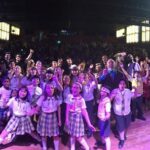 Adriana Del Claro Instagram – “Carrossel – o Musical” foi um musical produzido pela Del Claro Produções. O musical baseado em uma das novelas de maior sucesso do SBT estreou em 2017 no Teatro Santander.

“Carrossel – the Musical” was produced by Del Claro Produções. The musical is based on the successful STB TV Show “Carrossel” and had its debut in 2017 on the stage of Teatro Santander.

#carrosel #carroselomusical #teatrosantander #delclaroproducoes