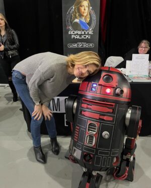 Adrianne Palicki Instagram - Loved seeing and meeting so many of you at #ForTheLoveOfSciFi this past weekend 😍💫 Thank you #Manchester for such a warm welcome! Can’t wait to come back and do it all again 💋