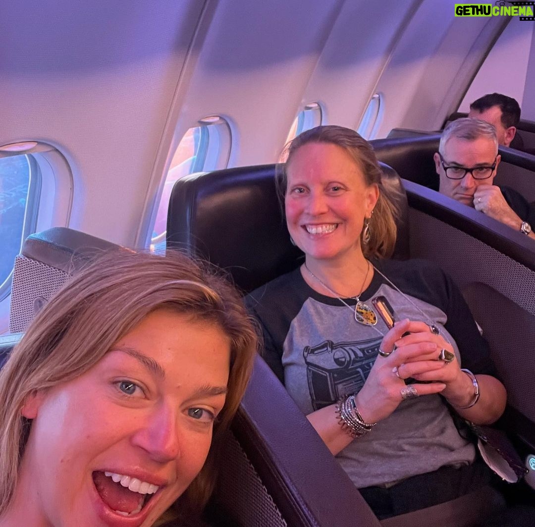 Adrianne Palicki Instagram - Day 1 of #ForTheLoveOfSciFi in #Manchester, England! 🪐✨😍 Manchester, United Kingdom