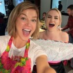 Adrianne Palicki Instagram - Still in #Thanksgiving recovery mode… y’all too?! 😅 Seriously couldn’t have asked for a better time than with all of these lovely people 🥰🧡🦃 @tghernandez @ari.hartung @yukon_simons @troblee @seandgardner @theaustinmodel_girlatx @dhamilton1024 @isamarmarie Austin, Texas