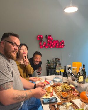 Adrianne Palicki Instagram - Still in #Thanksgiving recovery mode… y’all too?! 😅 Seriously couldn’t have asked for a better time than with all of these lovely people 🥰🧡🦃

@tghernandez @ari.hartung @yukon_simons @troblee @seandgardner @theaustinmodel_girlatx @dhamilton1024 @isamarmarie