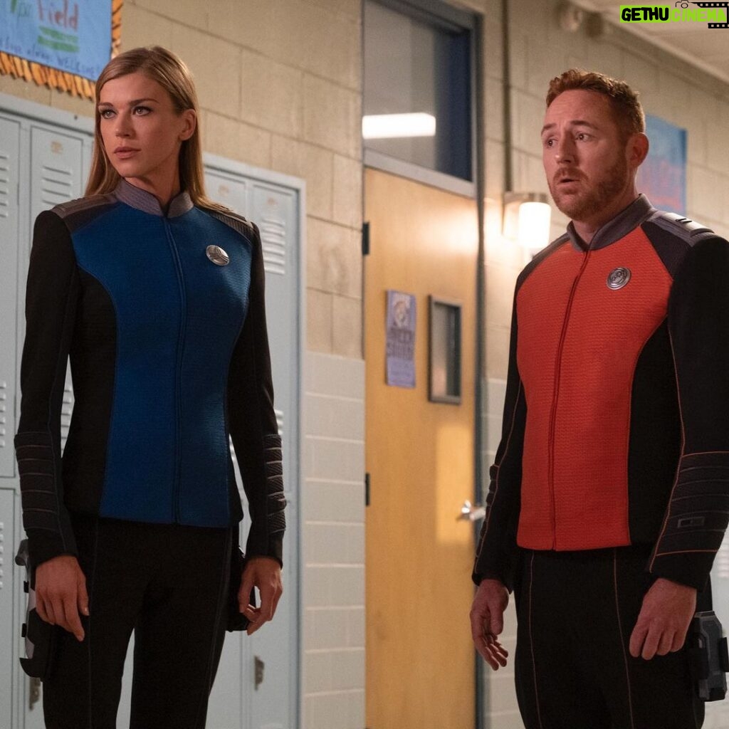 Adrianne Palicki Instagram - #MortalityParadox, the third chapter of #TheOrville: New Horizons is streaming this very moment on @Hulu! 💫 Comment your reactions (without any spoilers) down below! ✨🪐