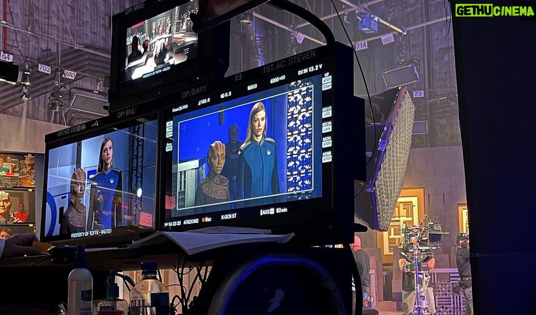 Adrianne Palicki Instagram - Have y’all seen the fifth chapter of @TheOrville, “A Tale of Two Topas,” yet? It’s out now on @Hulu! 🪐✨💋 #BTS #Repost @TomTheOrville