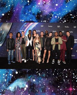 Adrianne Palicki Instagram - So thankful to work with such an amazing crew on #TheOrville! It was such a joy to reunite with everyone at our LA premiere ✨ Everyone worked so hard on the show, and we couldn’t be more excited to share it with you! The first episode is out now on @Hulu 🎉