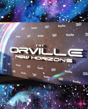 Adrianne Palicki Instagram - So thankful to work with such an amazing crew on #TheOrville! It was such a joy to reunite with everyone at our LA premiere ✨ Everyone worked so hard on the show, and we couldn’t be more excited to share it with you! The first episode is out now on @Hulu 🎉