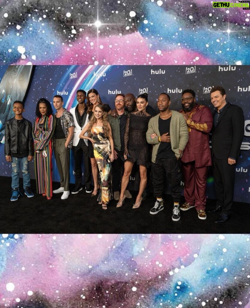 Adrianne Palicki Instagram - So thankful to work with such an amazing crew on #TheOrville! It was such a joy to reunite with everyone at our LA premiere ✨ Everyone worked so hard on the show, and we couldn’t be more excited to share it with you! The first episode is out now on @Hulu 🎉 California Science Center