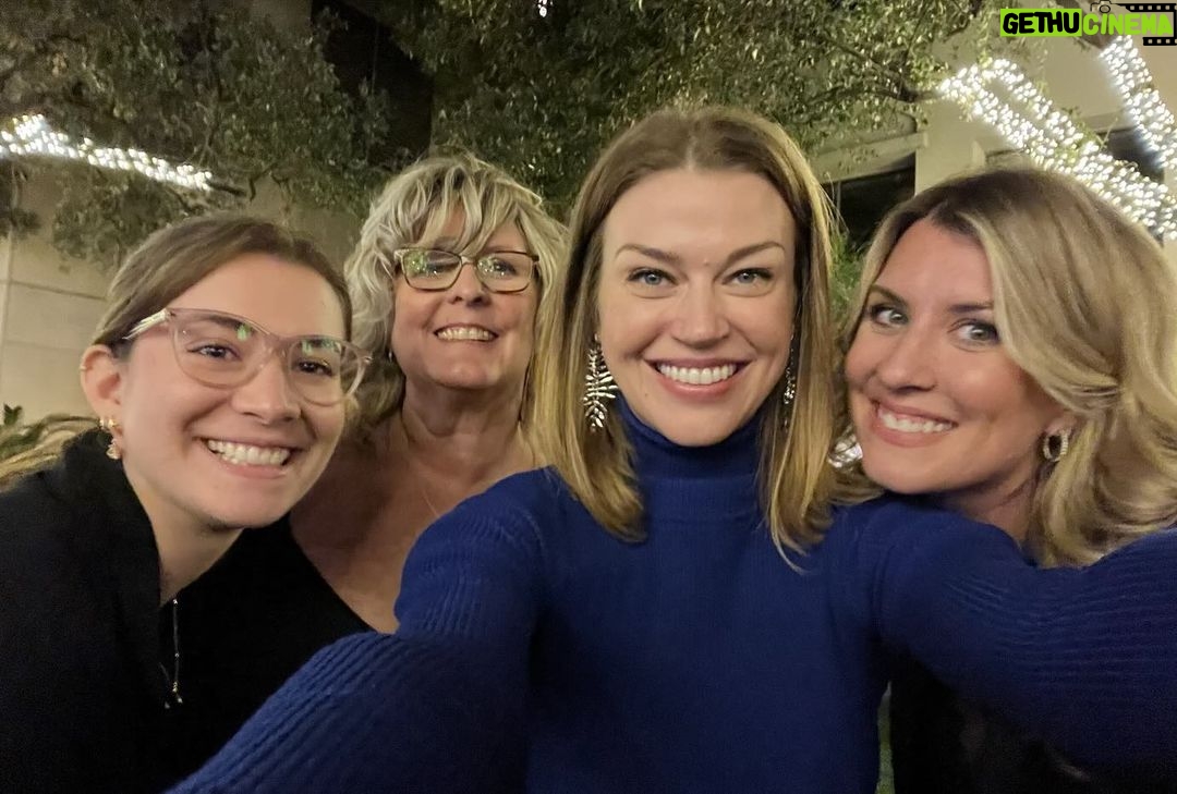 Adrianne Palicki Instagram - A very happy holiday ❤️💚