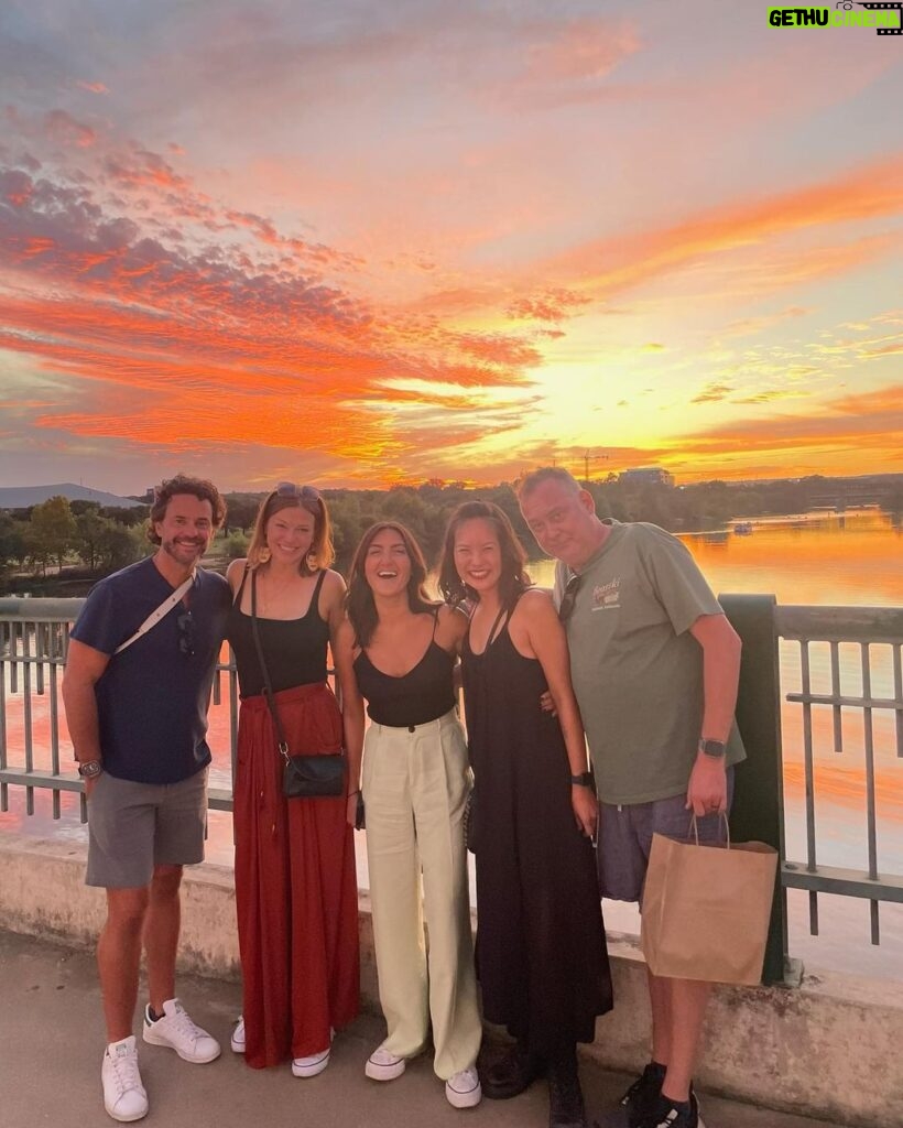 Adrianne Palicki Instagram - Nothing I love more than Lady Bird Lake sunsets with great company🧡