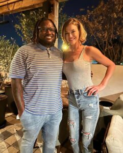 Adrianne Palicki Instagram - Spotted around town in #Austin…👀 Always love meeting you guys in real life! Happy Weekend y’all 😘 Austin, Texas