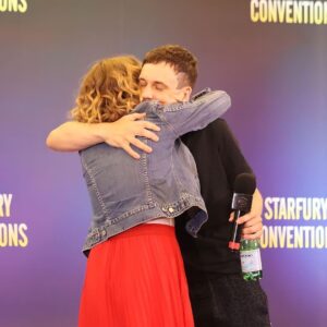 Adrianne Palicki Instagram - Had a BLAST at @starfuryevents Ultimates Multiverse this past weekend! Loved meeting all of you 😊🌟