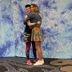 Adrianne Palicki Instagram - Had a BLAST at @starfuryevents Ultimates Multiverse this past weekend! Loved meeting all of you 😊🌟
