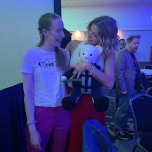 Adrianne Palicki Instagram - Had a BLAST at @starfuryevents Ultimates Multiverse this past weekend! Loved meeting all of you 😊🌟