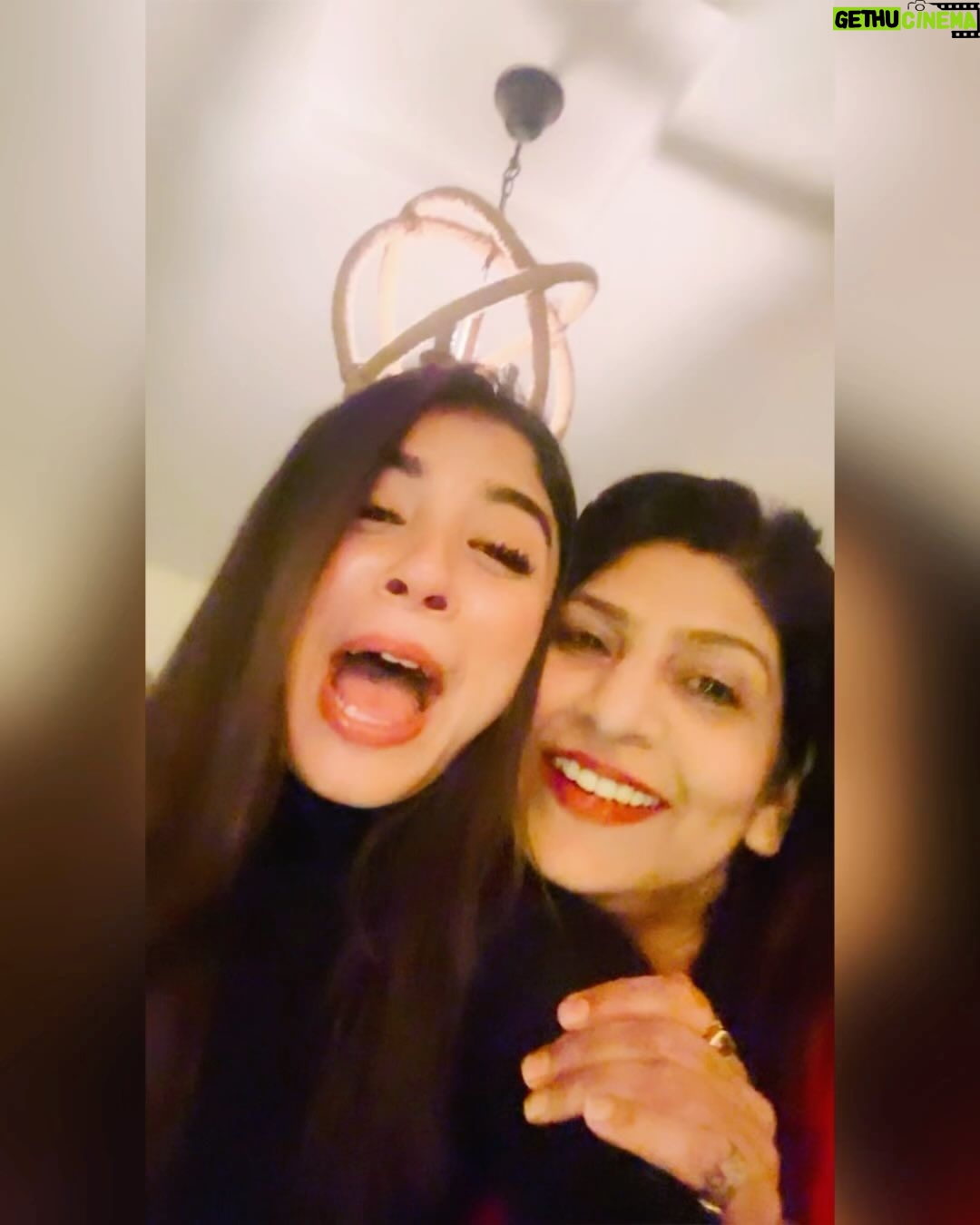 Adrija Addy Roy Instagram - Happy New Year 2024 🥳 #imliefamily 🫶 Missed you guys @mohitsharmasaggie @saiketanrao @abhishekly 🥹 . . . . . . . . . . . . . . #happynewyear #2024 #newyear #celebration #love #my #imlie3 #family #imlie #photooftheday #adrijaroy #instapost #instagood #instadaily #instalove #instalike #insta #instagram . Mumbai, Maharashtra