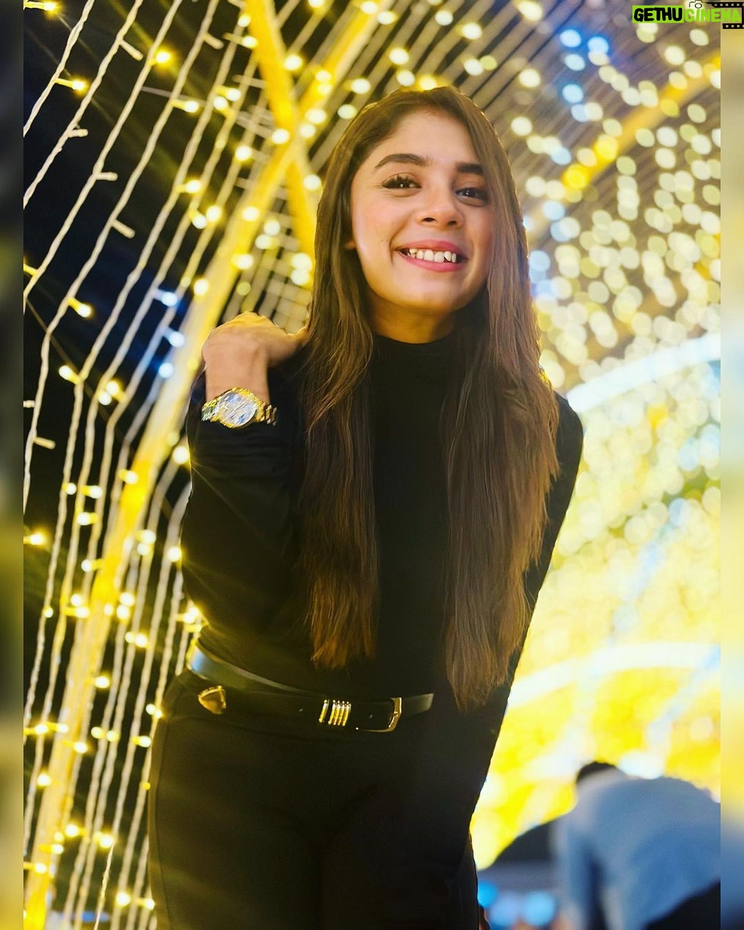 Adrija Addy Roy Instagram - Last evening of 2023 ✨ . . . . . . . . . . . . . . . #lastnight #of #2023 #newpost #adrija #adrijaroy #new #picture #photooftheday #instapost #instagood #instadaily #instalove #instalike #insta #instagram . Mumbai, Maharashtra