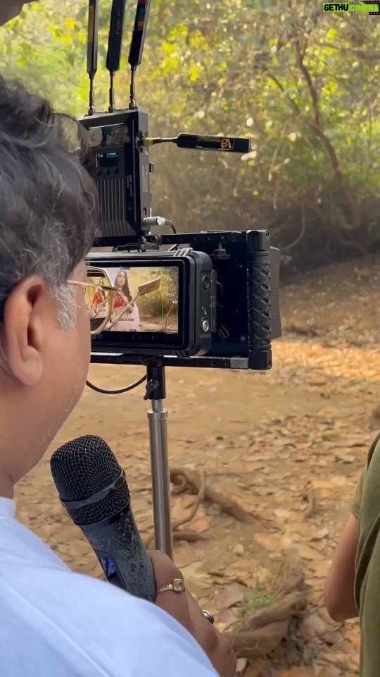 Adrija Addy Roy Instagram - Real time work on set. How we shoot all scenes and how many takes and re takes it takes 🤔 outdoor scene With@adrija_roy_official #rawfootage #imliestarplus #shootmode #shootlife Mumbai, Maharashtra