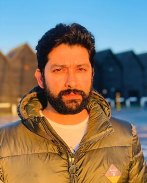 Aftab Shivdasani Instagram - “For the grace of the presence, be grateful.”
- Rumi. 
Thank you 2023. Hello 2024. ❤️✨
Happy new year everyone, May all your dreams come true. #2024 #grateful