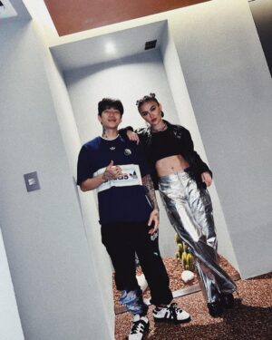 Agnez Mo Instagram - AM x JP 

Korea, it’s been FUN 😎! Jay, thanks for welcoming me to ur home country! @moresojuplease 

#AGNEZMO
