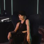 Agnez Mo Instagram – Here it is a short story of my journey! 

Di kolaborasi ini aku juga berbagi sedikit cerita tentang seringnya aku harus memulai lagi dari awal, dan hanya @deliindonesia yang tau. Karena Deli yang membuat setiap karyaku jadi lebih bewarna.

For me, stationery is Deli 

Ini aku, kalau kamu? 

#Deli #DeliIndonesia #DeliTemanSuksesku #AGNEZMO #ad