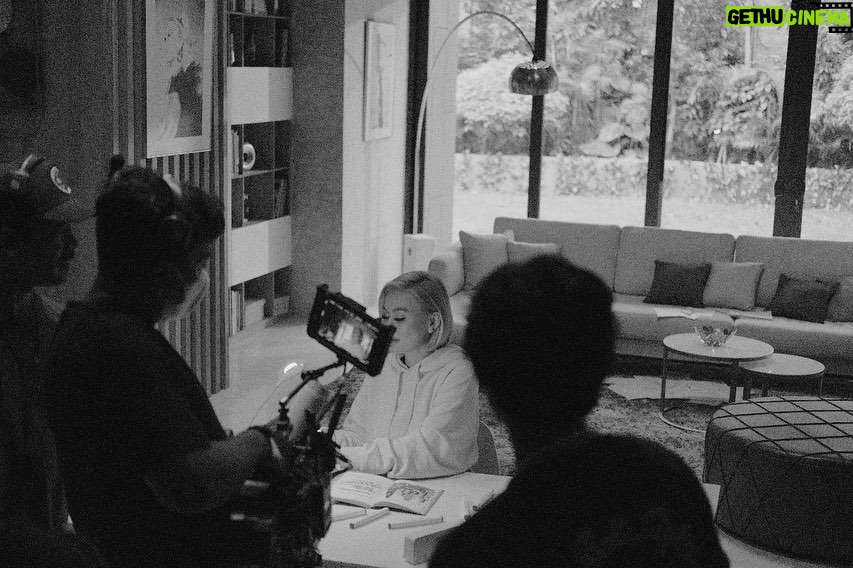 Agnez Mo Instagram - Snippets of my shoot with @deliindonesia A glimpse of how i start my story with Deli Don't forget to stick around and watch the final cut! #DeliTemanSuksesku #DeliIndonesia #Deli @deliindonesia #AGNEZMO