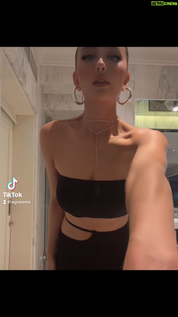 Agnez Mo Instagram - My attempt to learn this in 5 minutes before driving to my Valentine ‘s day dinner 🥹 (….and my failed 2nd attempt cuz my bf is in the car already waiting 😁) But here you go. #AGNEZMO #AGNEZMOonTikTok