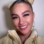 Agnez Mo Instagram - Lets goooo AGNATION!!! @recordingacademy #AGNEZMO #GlobalSpin Check it out on the Grammy’s youtube page: https://youtu.be/9IFO0cIRG4U
