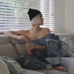 Agnez Mo Instagram – Coming for your neck..

And looking good doing it in my new fave jeans @zoecostello !!
#AGNEZMO