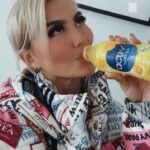 Agnez Mo Instagram - During my activities, maintaining stamina and the immune system are very important. Thankfully, I drink ACTIV WATER. @activwaterid ini adalah minuman isotonik dengan kandungan vitamin yang lengkap. Selain itu, ada berbagai macam rasa yang kalian bisa pilih. Satu hal yang aku suka: NOT TOO SWEET! Well, ACTIV WATER is very suitable for those of you who have an active life just like me. Now, I challenge you to try ACTIV WATER and start your active life! #ActivWater #Isotonikwater #AGNEZMO #ad