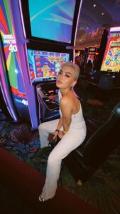Agnez Mo Instagram - Getting ready for @silksonic magic 🤍 #AGNEZMO