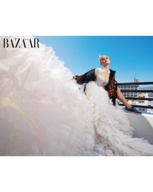 Agnez Mo Instagram - Guess who just made the cover for Harper’s Bazaar Vietnam July Print Edition (my bday month!!) for their 11th anniversary 🤍

Repost @bazaarvietnam Starting her musical journey as a worship singer in a church choir at the age of 3-4, Agnez Mo has become the most awarded artist in the history of Indonesia. The bilingual singer (English and Indonesian) is known for her image reinventions and musical versatility throughout her career.
--
Bắt đầu hành trình ở vị trí thành viên ca đoàn ở nhà thờ khi mới 3-4 tuổi, giờ đây Agnez Mo đã trở thành ca sĩ có nhiều giải thưởng nhất trong lịch sử của Indonesia. Cô ca sĩ hát song ngữ Anh - Indonesian ngày càng nổi tiếng nhờ sự đổi mới hình ảnh và khả năng hát nhiều thể loại âm nhạc.

#harpersbazaar #harpersbazaarvietnam #agnezmo