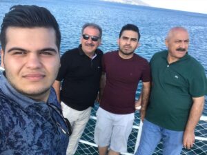 Ahmad Jola Instagram - ساڵی ۲٠۱۹ 
Admin/@7ama_._ahmad